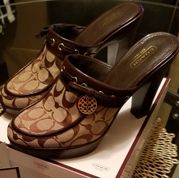 Authentic Coach "Jody" Mule Heels - Picture 1 of 7